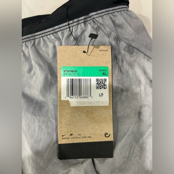Nike Women's XL Dri-FIT Repel Mid-Rise 3" Trail Running Shorts Black Grey NWT - Picture 9 of 14